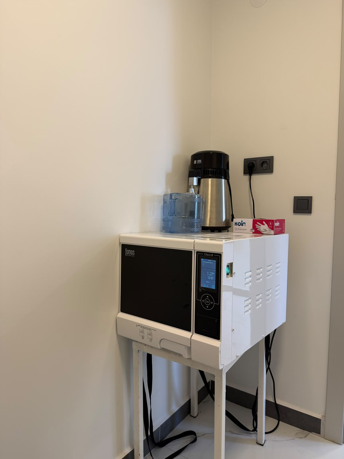 Keskin Dental sterilizasyon ve hazırlık alanı