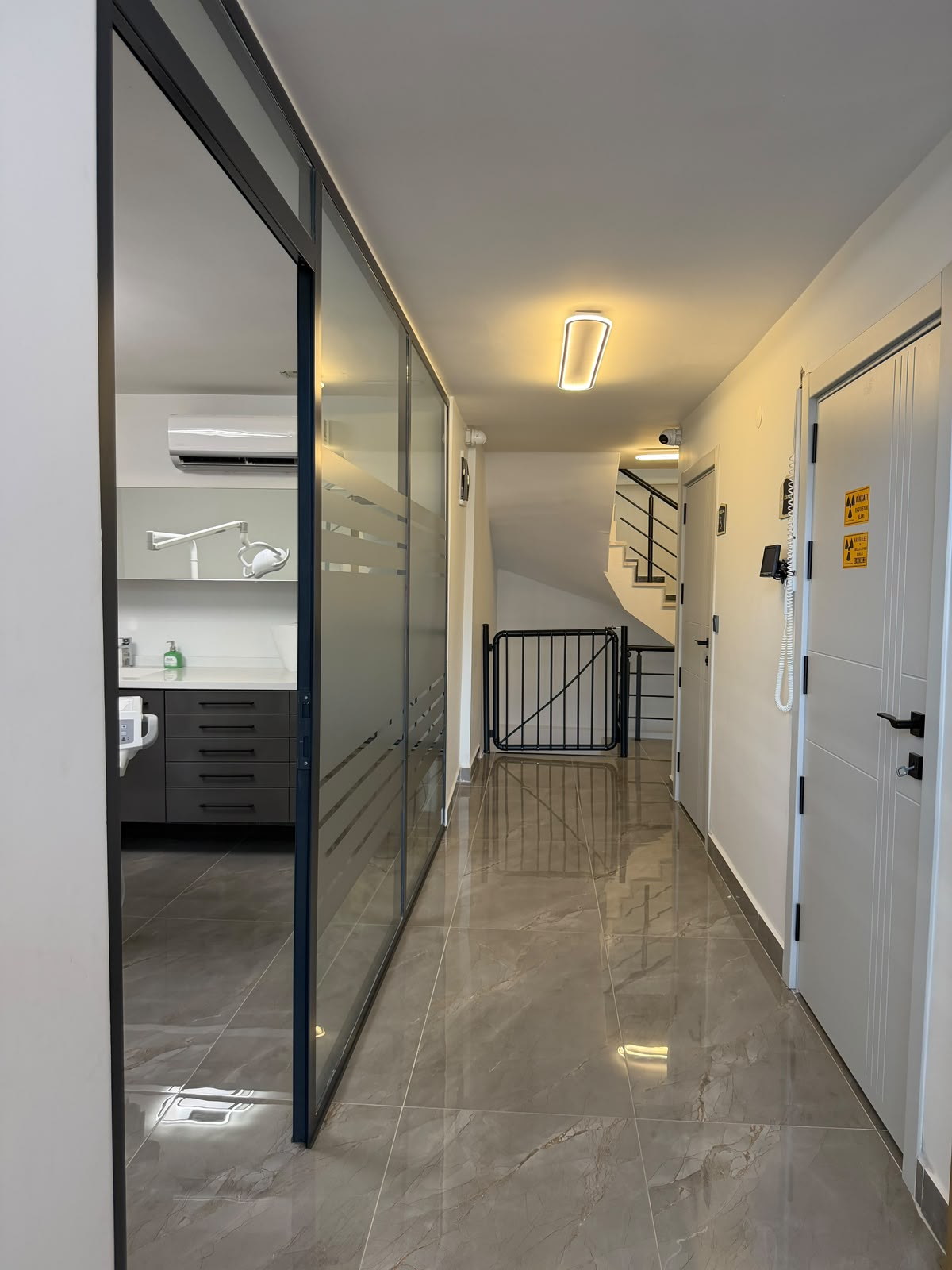Keskin Dental koridor